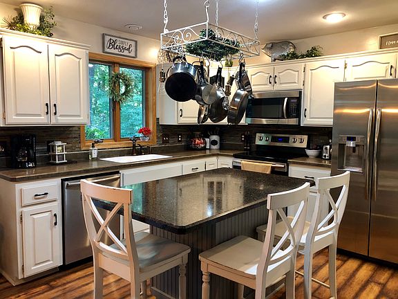 5th image of 2030 Edgewood Dr