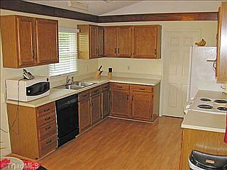 4th image of 5704 Chinaberry Pl
