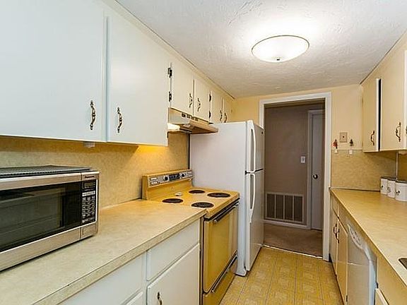 5th image of 107 Ethyl Way APT D