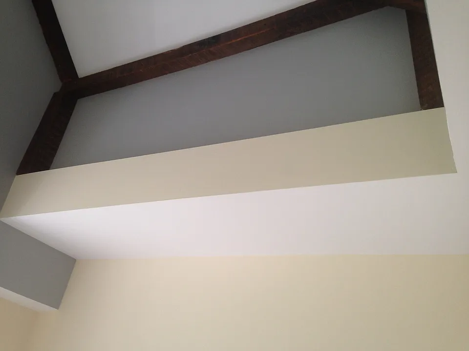 Living room ceiling detail