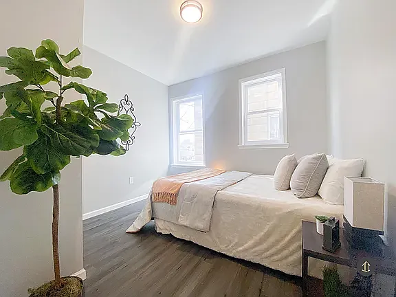 93 Roosevelt Ave #3L — Photo 7