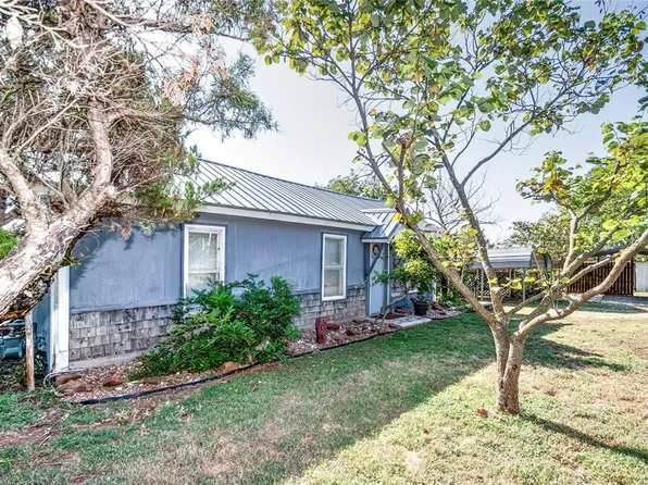1415 S Keokuk Ave, Chandler, OK 74834