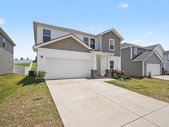 4th image of 121 Layken Dr