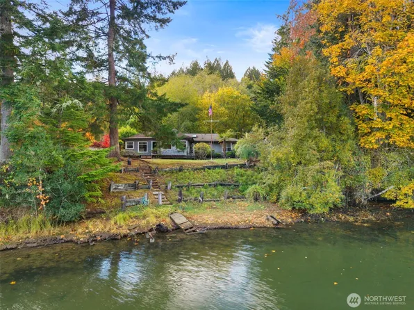 6725 NE Sid Price Road, Poulsbo, WA 98370