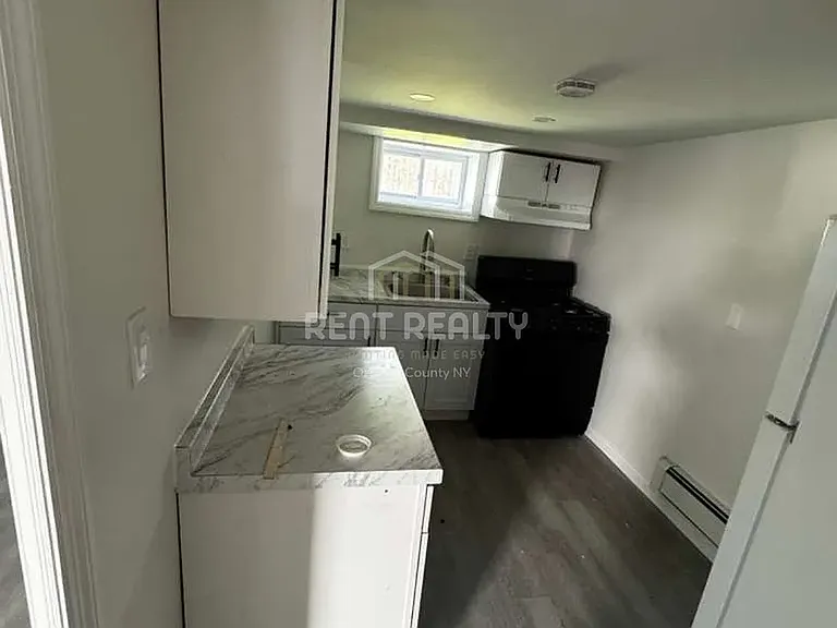 149 Lewis Ln #3 — Photo 2