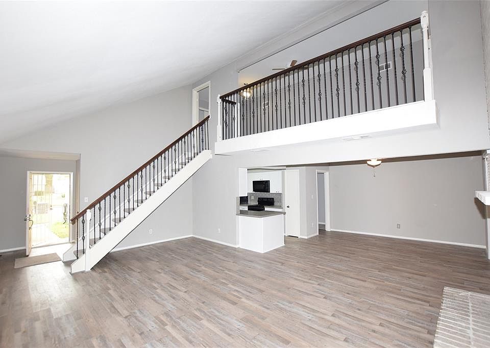 1st image of 12926 Westpark Dr