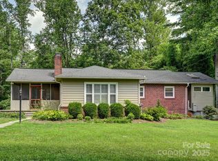 180 Rhododendron Dr, Laurel Park, NC 28739