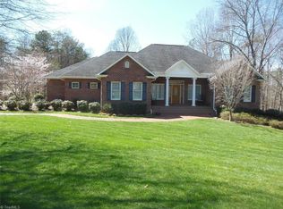 149 Deer Trace Ln, Pilot Mtn, NC 27041