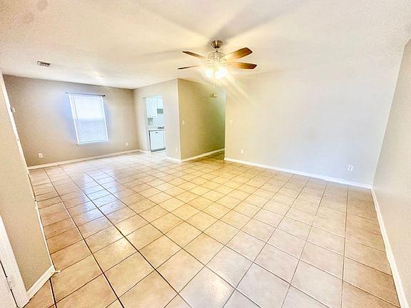 2nd image of 947 Tray Dr