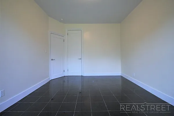 Rented by Real Street Inc | media 6
