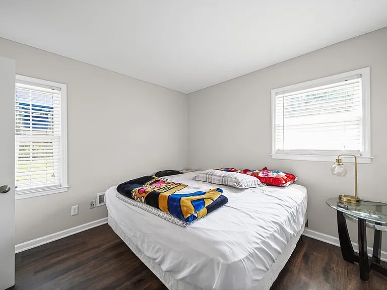 335 Meadowdale Ln — Photo 30