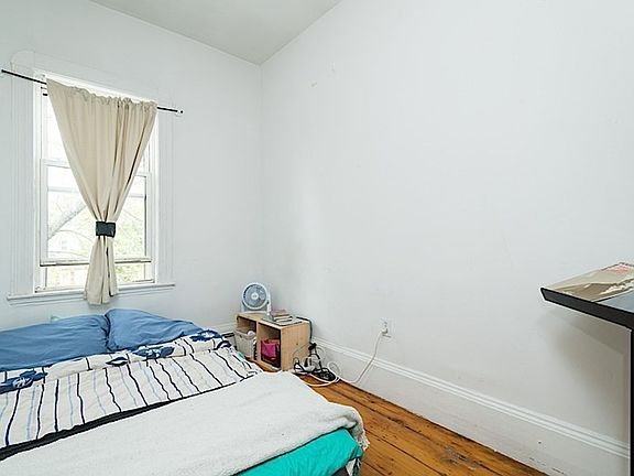 4th image of 220 Prospect St #2