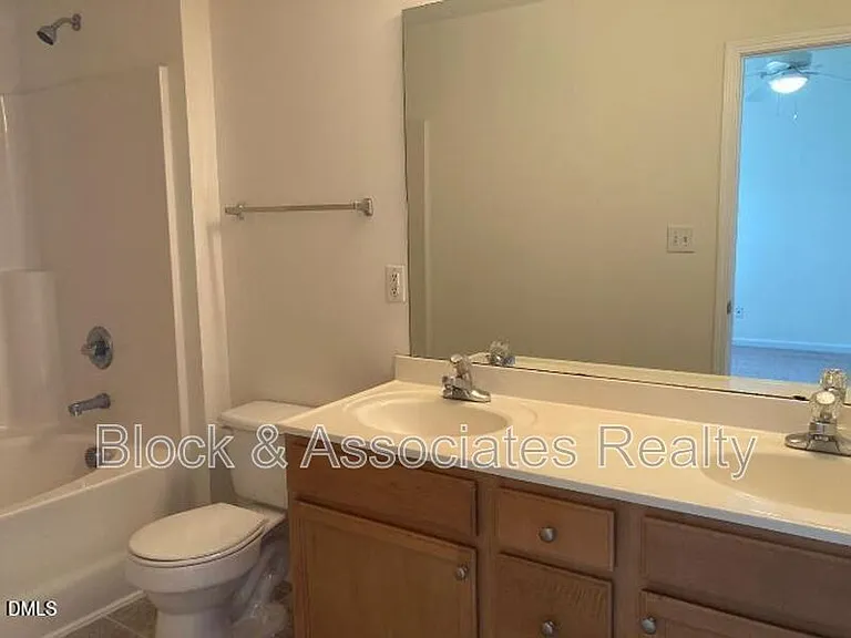 8346 Glenwood Springs Ct — Photo 6