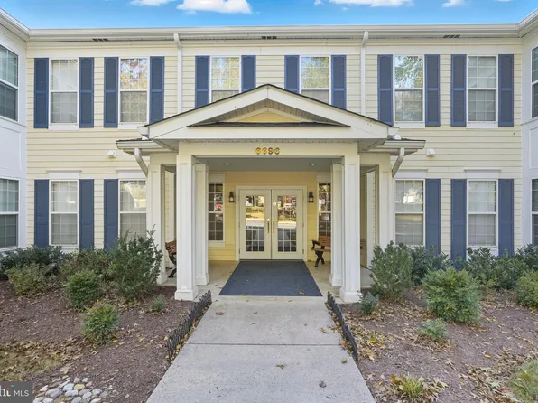 6696 Club House Ln Unit 104, Warrenton, VA 20187