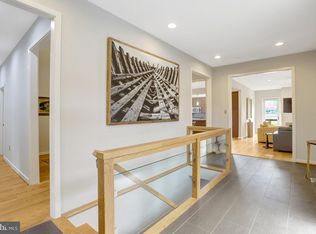 4715 38th St N, Arlington, VA 22207