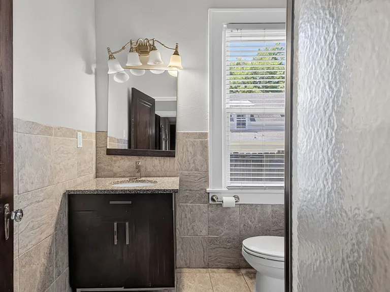 3719 W Markham St — Photo 16