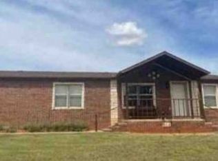 106 W 4th St, Foss, OK 73647