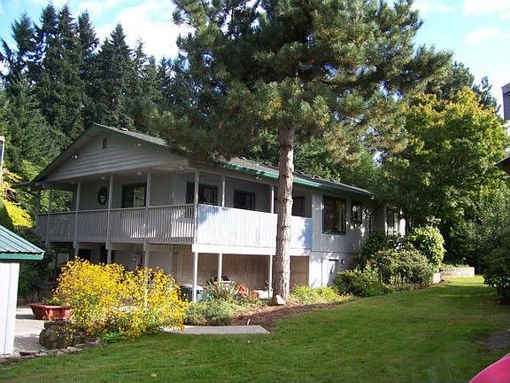 Wrap-around Deck
