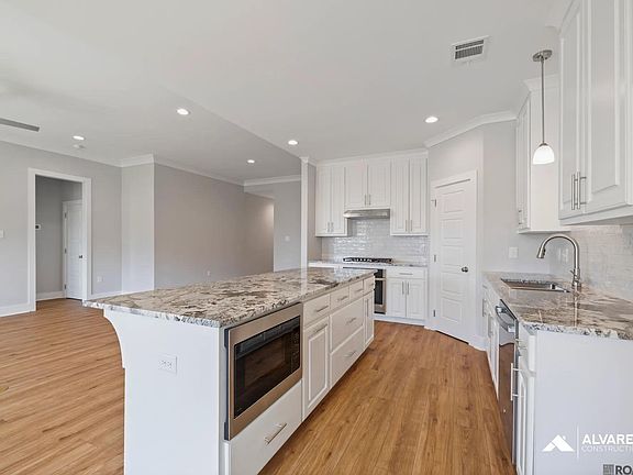5th image of 1709 Seawolf Dr