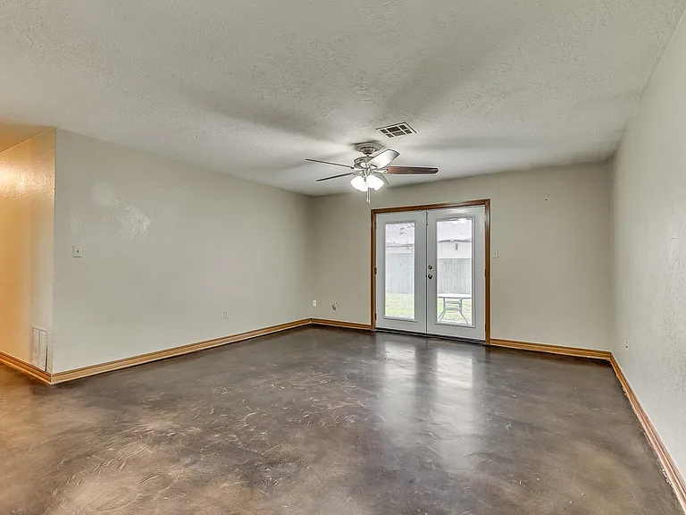 1518 E Boyd St — Photo 22