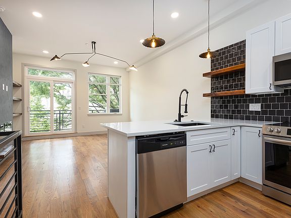 4th image of 1942 N 32nd St #B