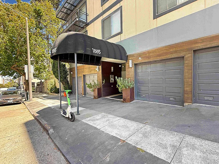 1885 Jackson St #403 — Photo 31
