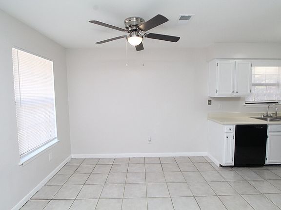 5th image of 1455 Acorn Ln APT A