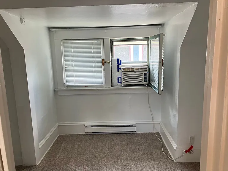 729 W Montgomery Ave — Photo 3