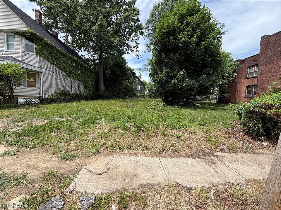 1st image of 1308 E 85th St