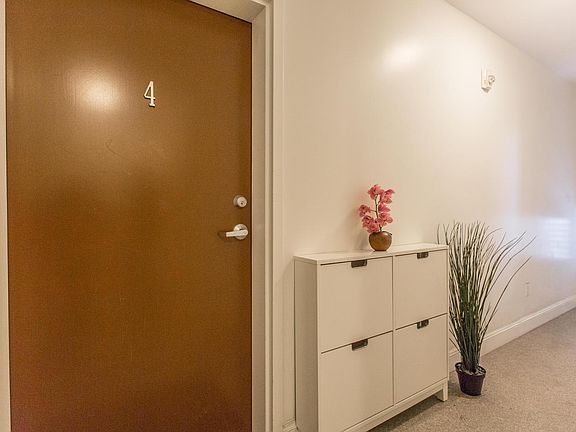5th image of 83 Brady St APT 4