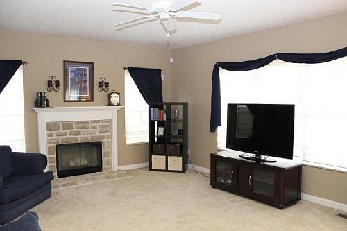 2nd image of 7821 Park Bend Dr