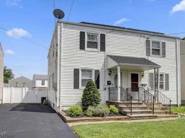 605 Crescent Dr, Bound Brook, NJ 08805