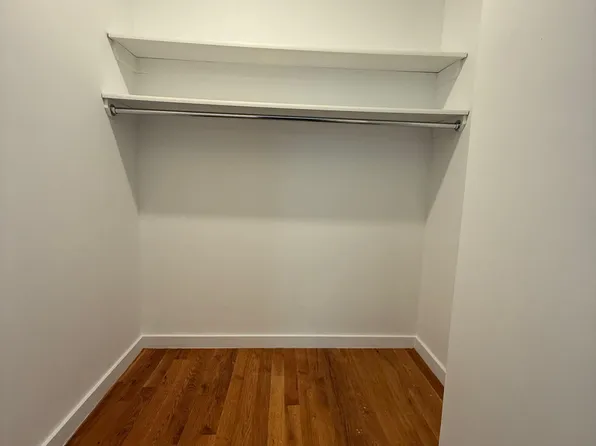 123 Parkside Avenue image 6 of 25