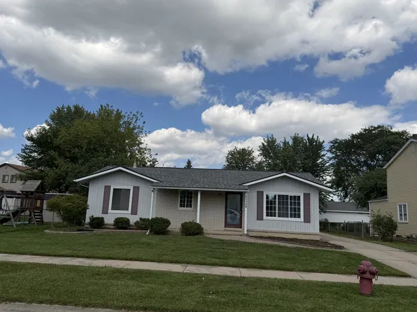42150 Addison Ave, Canton, MI 48187