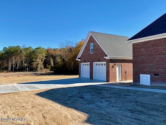 3rd image of 114 Covington Dr