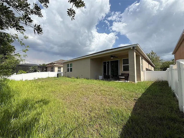10638 Laguna Plains Dr — Photo 39