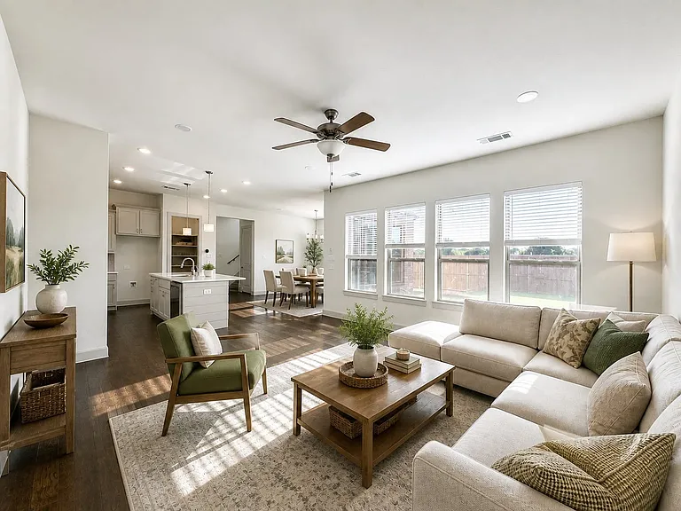 1066 Fullerton Dr — Photo 10