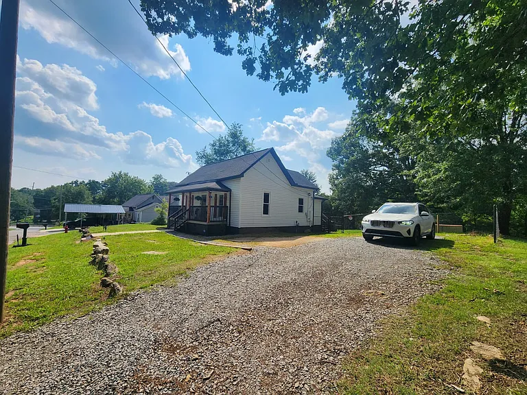 1828 Maxton Ave — Photo 3