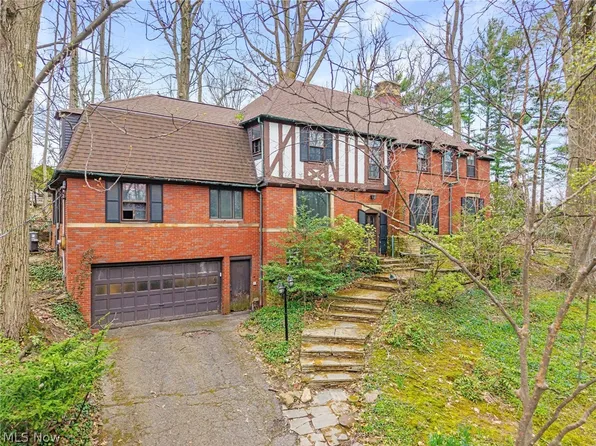 1884 S Belvoir Blvd, Cleveland, OH 44121