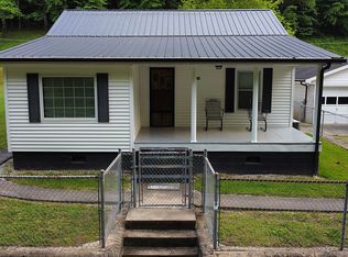 356 Henpen Br, Melvin, KY 41650