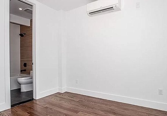 5th image of 816 Nostrand Ave #1