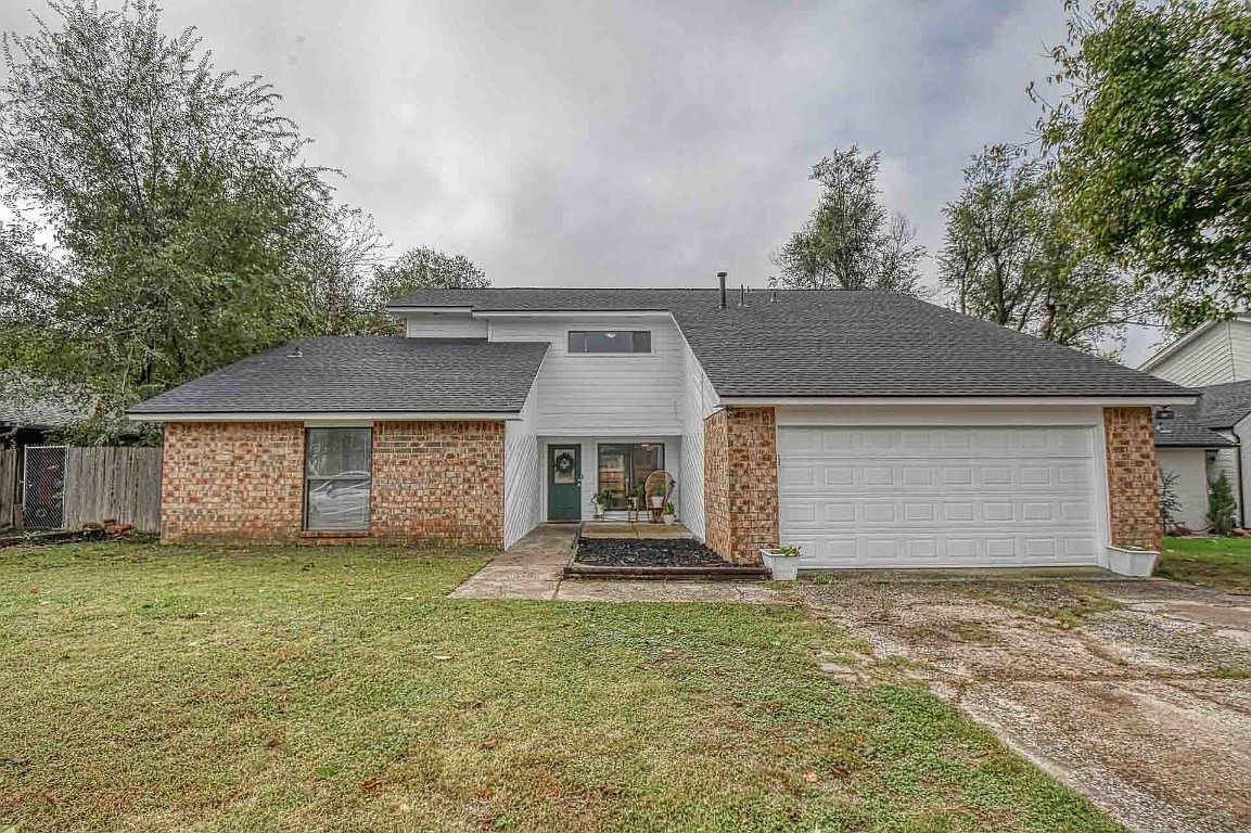 2108 Whiteoak Cir, Norman, OK 73071 Zillow
