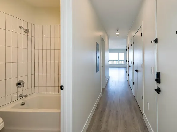 Lakehouse Luxury Apartments