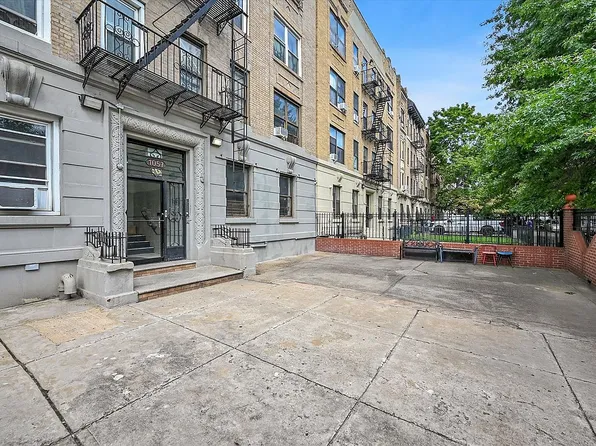1057 Eastern Pkwy APT 1A, Brooklyn, NY 11213