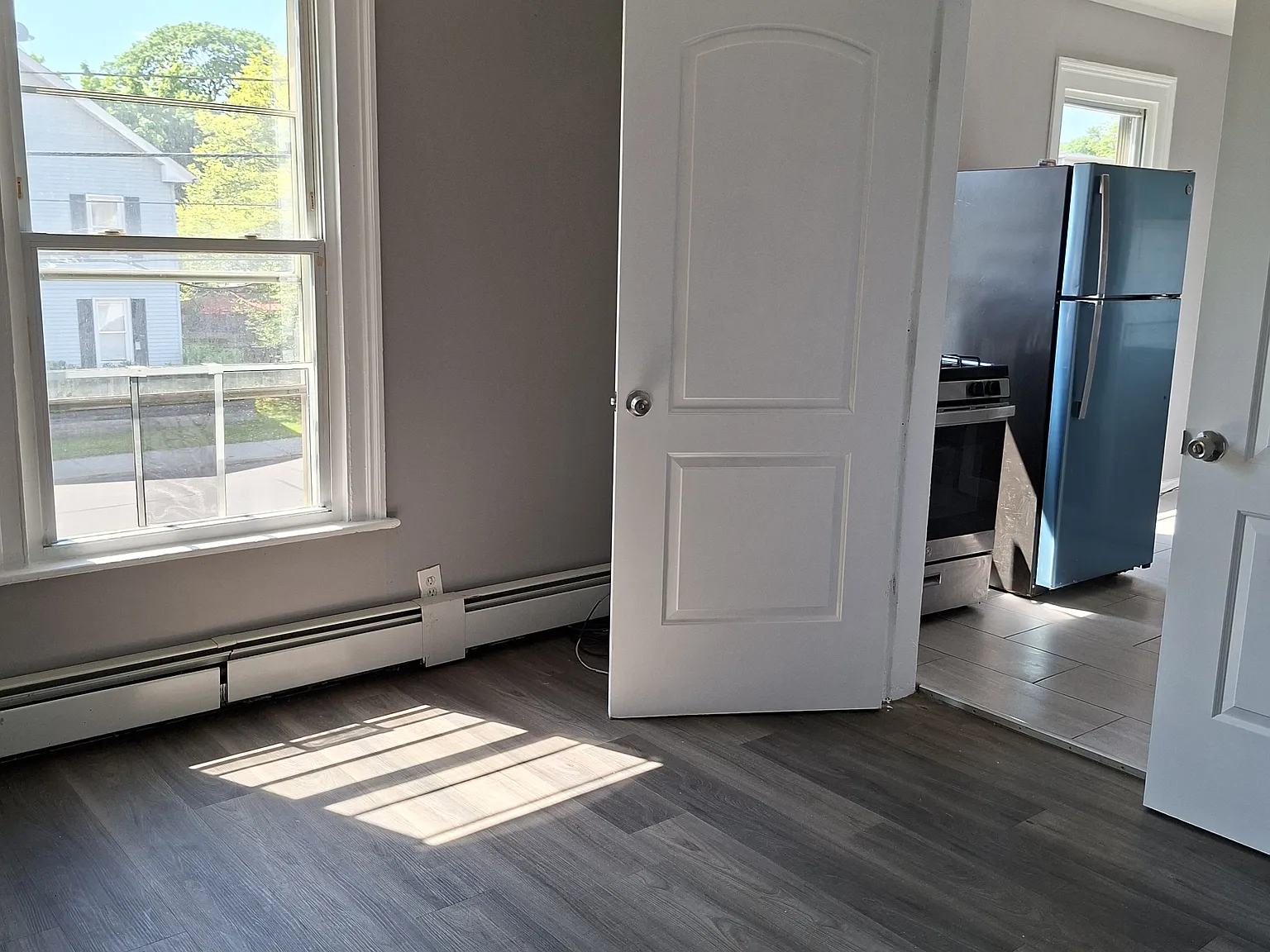 Studio, 700 sqft, $1,200 — Photo 2