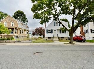 94 Edgemere Rd, West Roxbury, MA 02132