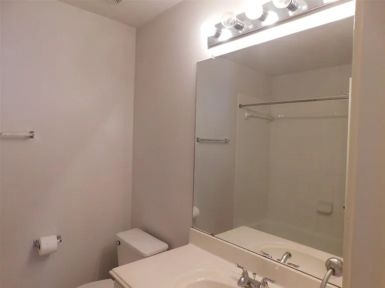 2710 Grants Lake Blvd #F4 — Photo 30
