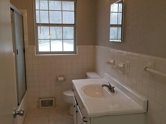 4th image of 1455 Finnland Dr
