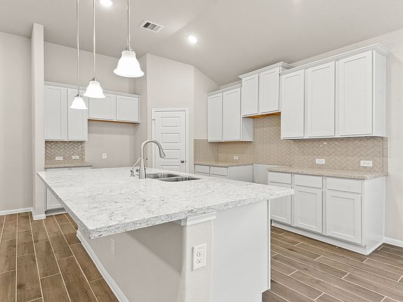 Decorative kitchen backsplash