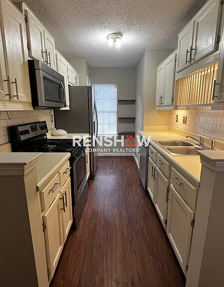2230 Curbertson St — Photo 7